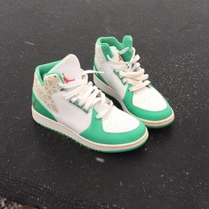 Green & white Jordan’s